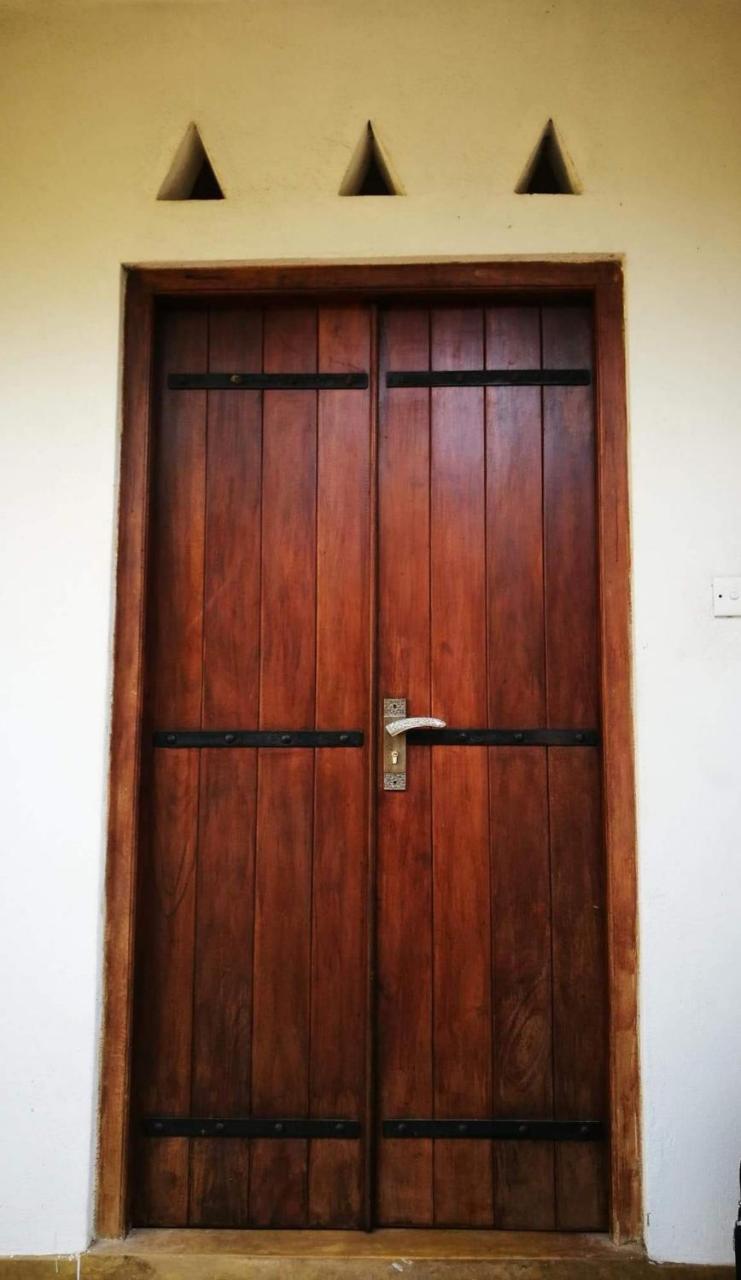 Bed and Breakfast House Of Ahasna Katunayaka Exterior foto